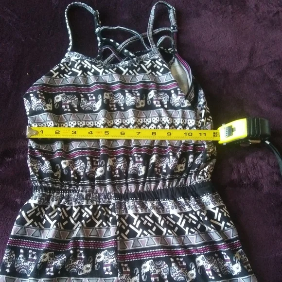 Girls Romper SIZE M - Picture 2 of 11